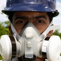 A GUIDE TO CHOOSING THE CORRECT RPE - MAN WEARING RPE MASK